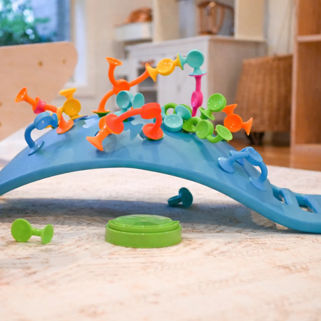 Fat Brain Squigz - Image 4